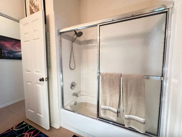 Sarasota Near Siesta Key Beaches Vacation Retreat- Family Friendly Getaway